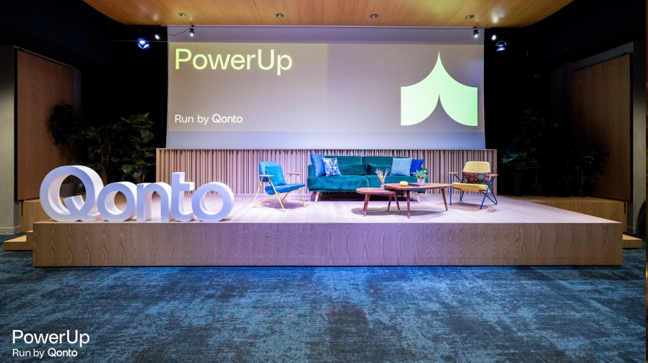 Qonto événement hybride - agence événementielle